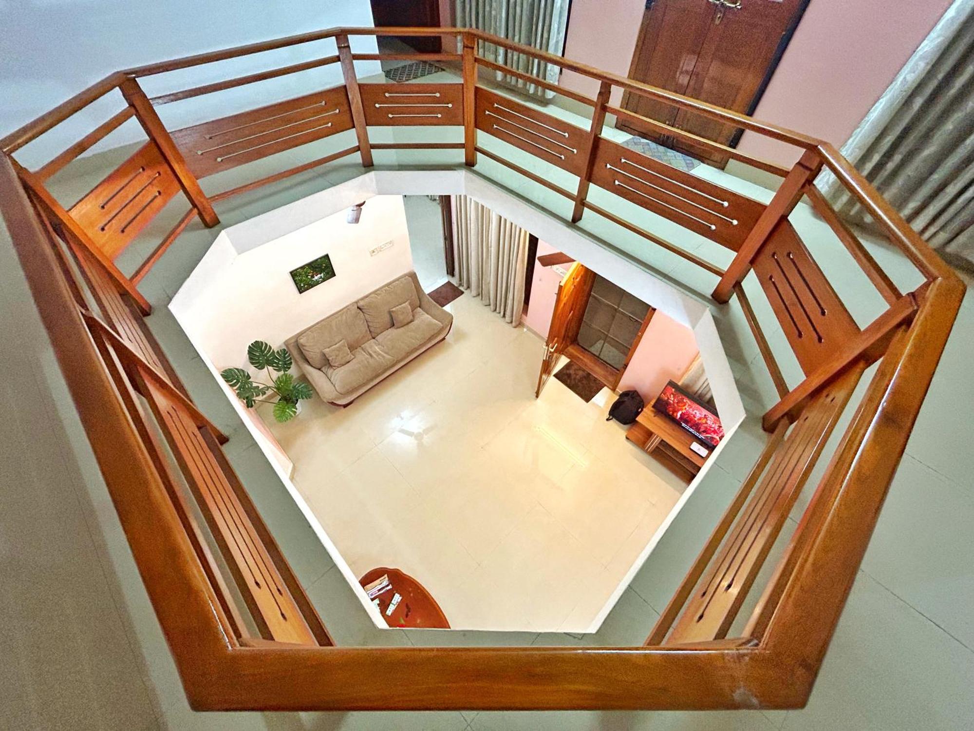 La Casa Trivandrum 4 Bhk Ac Luxury Villa At City Centre, Just 6 Kms To Airport Thiruvananthapuram Exterior photo
