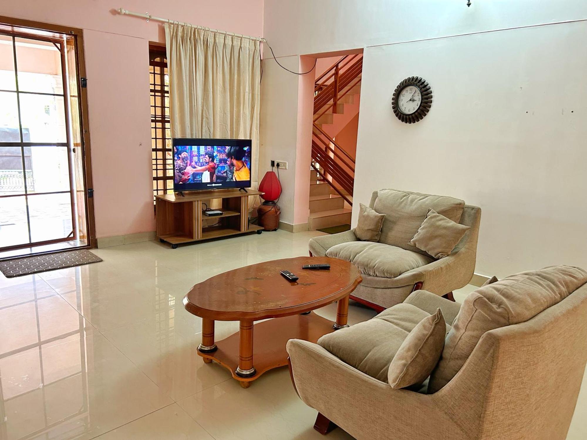 La Casa Trivandrum 4 Bhk Ac Luxury Villa At City Centre, Just 6 Kms To Airport Thiruvananthapuram Exterior photo