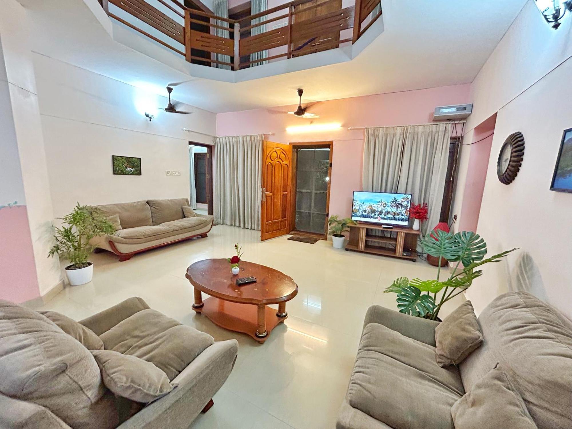 La Casa Trivandrum 4 Bhk Ac Luxury Villa At City Centre, Just 6 Kms To Airport Thiruvananthapuram Exterior photo